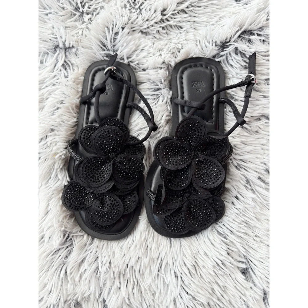 Zara‎ Girls Rhinestone Flower Sandals Black